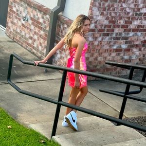 Been worn once 150(cash only) Ruston la pick up only